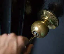 Safe Key Store Downers Grove, IL 630-823-0467 - 13-Key-Broke-In-Lock